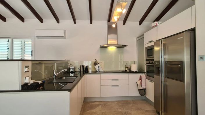 Image No.9-4 Bed House for sale