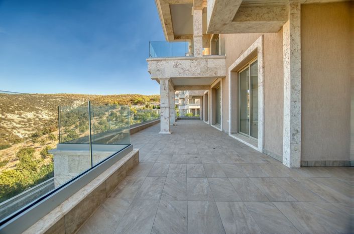 Image No.10-6 Bed House for sale