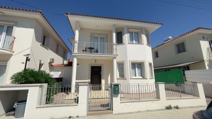 Image No.1-3 Bed House for sale