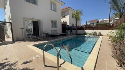 492094-house-in-oroklini-tourist-areaorig