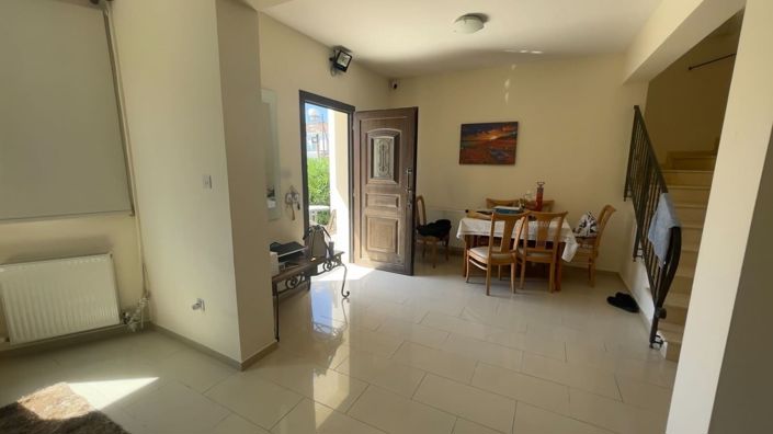 Image No.9-3 Bed House for sale