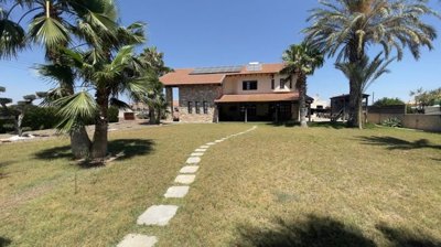 492149-house-in-pervoliaorig