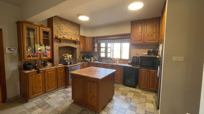 Image No.4-Maison de 5 chambres à vendre à Pervolia