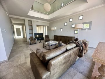 493513-detached-villa-for-sale-in-chlorakaori