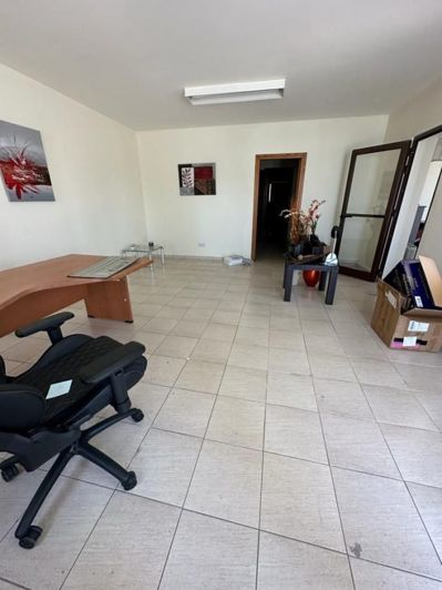 Image No.9-5 Bed House for sale