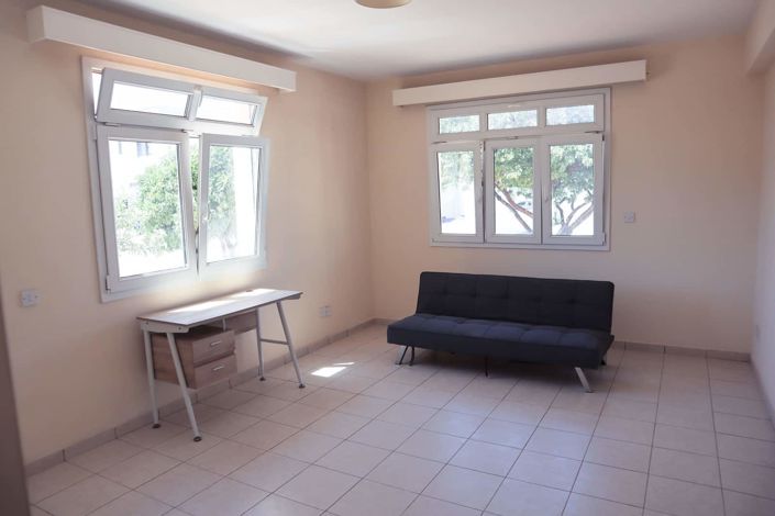 Image No.9-7 Bed House for sale