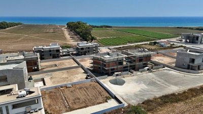 718133-detached-villa-for-sale-in-pervoliaful