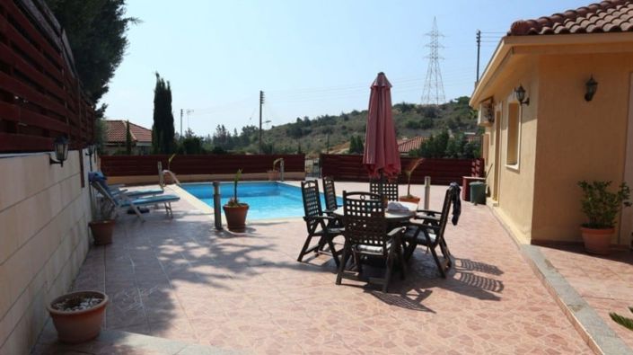 Image No.2-Maison de 3 chambres à vendre à Pyrgos