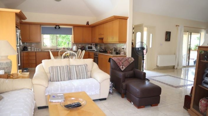 Image No.7-Maison de 3 chambres à vendre à Pyrgos