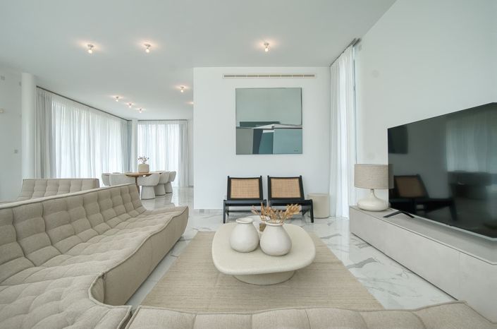 Image No.5-4 Bed House for sale