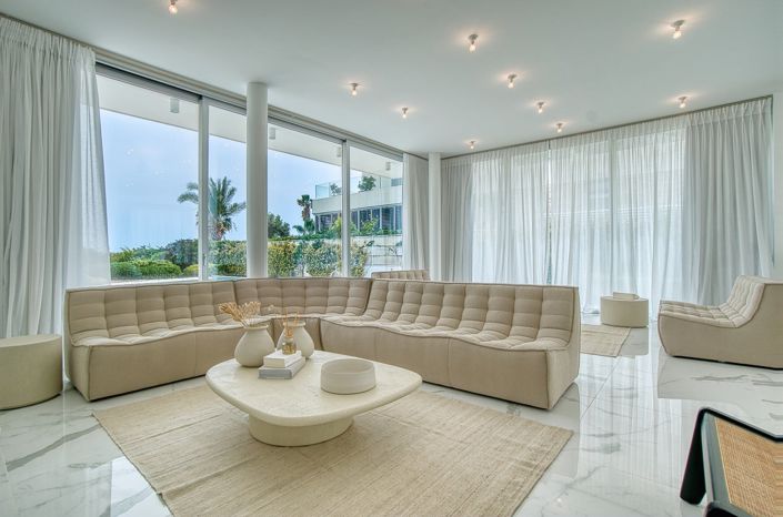 Image No.7-4 Bed House for sale