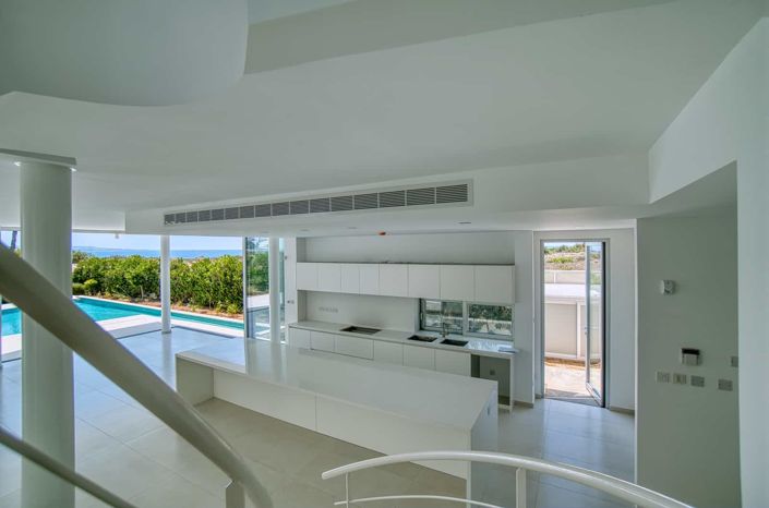 Image No.8-5 Bed House for sale