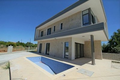 598303-detached-villa-for-sale-in-trachoniful