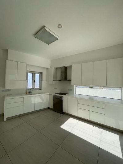 Image No.3-5 Bed House for sale