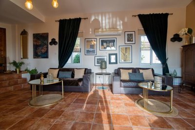 537468-detached-villa-for-sale-in-tala-kamare