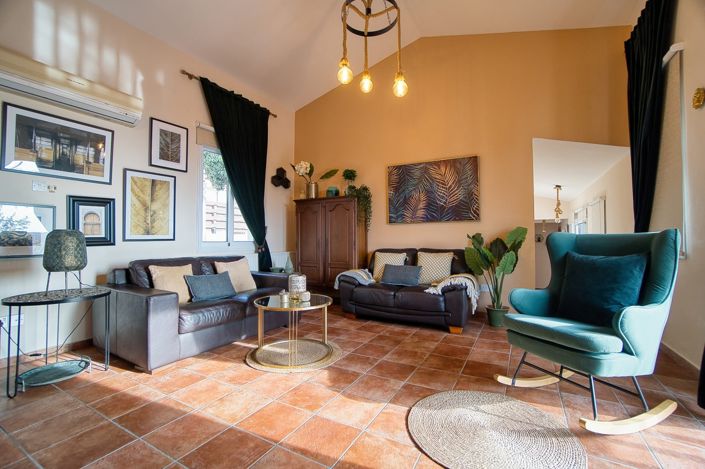 Image No.4-Maison de 5 chambres à vendre à Kamares