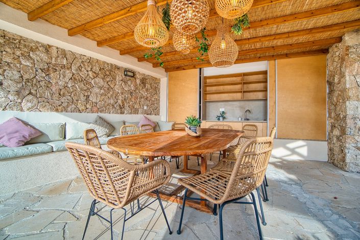 Image No.5-Maison de 5 chambres à vendre à Kamares