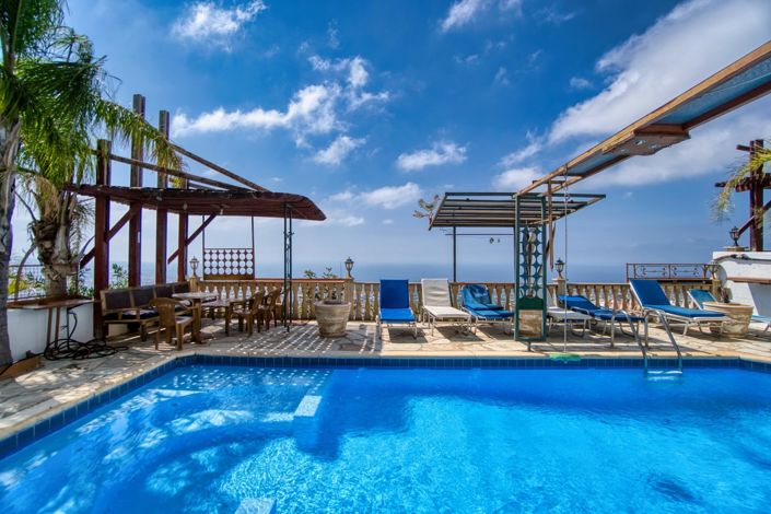 Image No.2-Maison de 6 chambres à vendre à Paphos