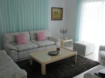 506492-house-in-livadia-tourist-areafull