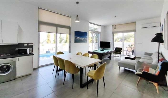 Image No.2-Maison de 5 chambres à vendre à Protaras