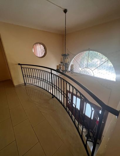 Image No.7-4 Bed House for sale