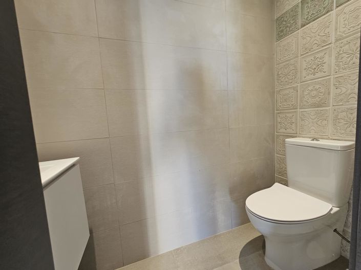 Image No.10-Maison de 6 chambres à vendre à Agios Tychonas