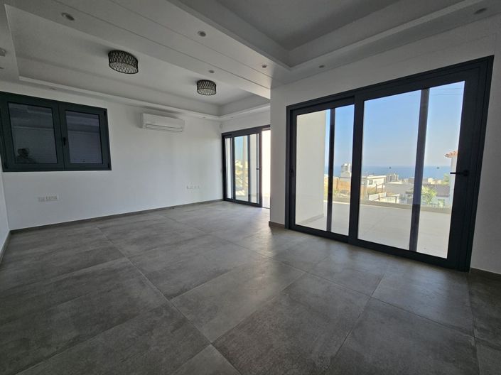 Image No.7-Maison de 6 chambres à vendre à Agios Tychonas