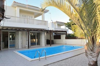 514568-detached-villa-in-oroklini-tourist-are