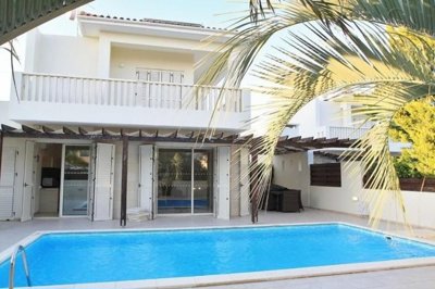 514569-detached-villa-in-oroklini-tourist-are