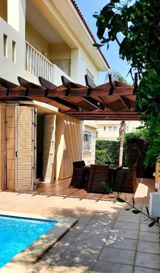 Image No.9-4 Bed House for sale