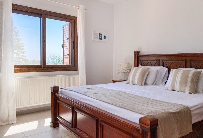 Image No.10-4 Bed House for sale