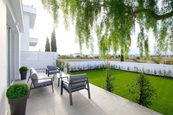 Image No.8-4 Bed House for sale