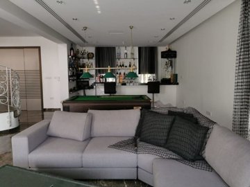 517064-house-in-oroklinifull