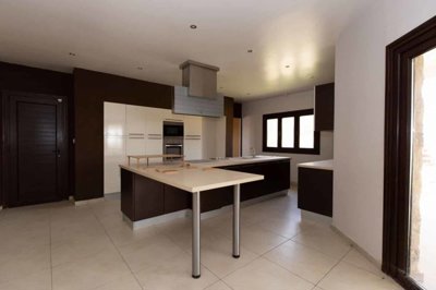 517126-detached-villa-in-maroniorig