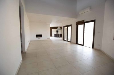 517123-detached-villa-in-maroniorig