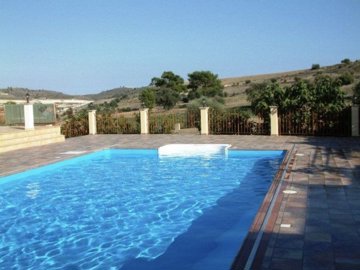 517192-house-in-ayia-annafull