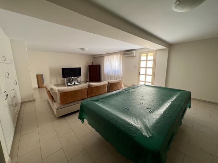 Image No.10-Maison de 5 chambres à vendre à Agios Tychonas