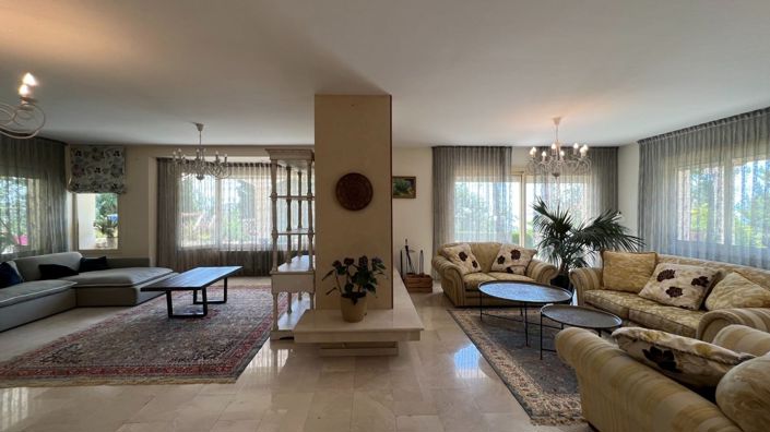 Image No.6-Maison de 5 chambres à vendre à Agios Tychonas