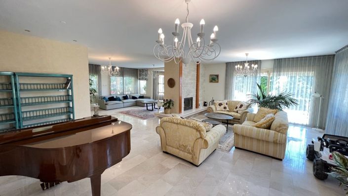 Image No.8-Maison de 5 chambres à vendre à Agios Tychonas