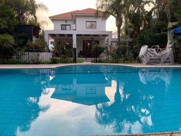 517793-detached-villa-in-orokliniorig