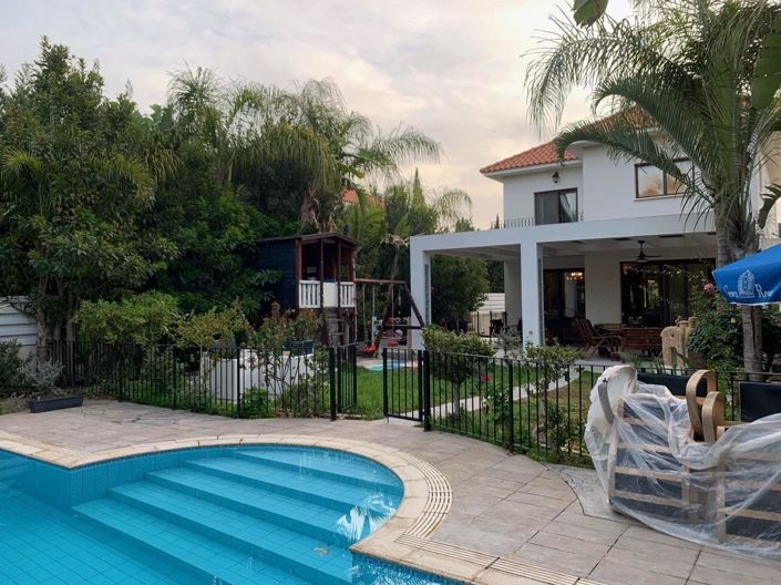 Image No.4-Maison de 4 chambres à vendre à Oroklini