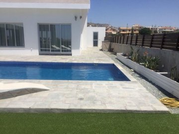 519308-detached-villa-in-oroklinifull