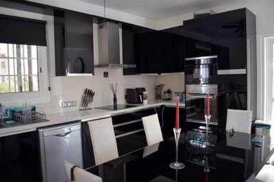 520562-luxury-five-bedroom-detached-villa-for