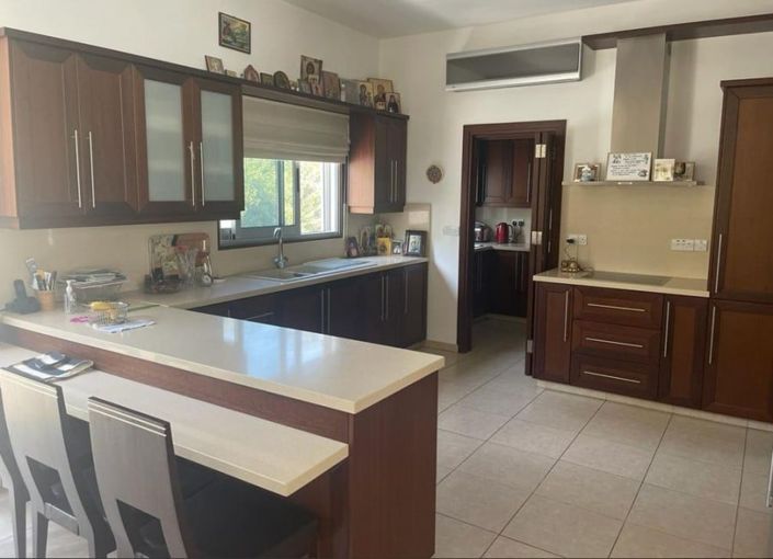 Image No.3-Maison de 4 chambres à vendre à Oroklini