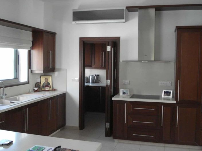 Image No.7-Maison de 4 chambres à vendre à Oroklini