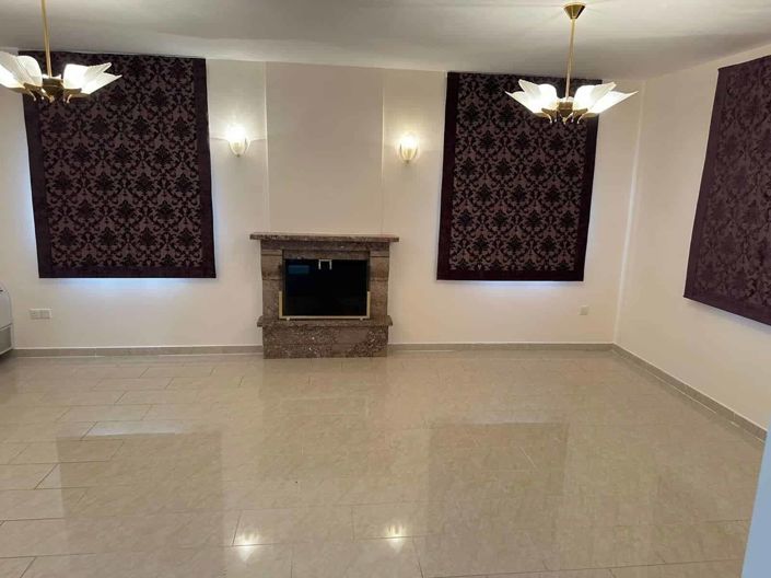 Image No.3-5 Bed House for sale