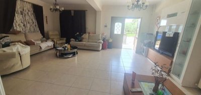 521881-house-in-verginafull