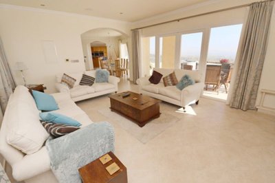 525140-detached-villa-for-sale-in-akoursosful