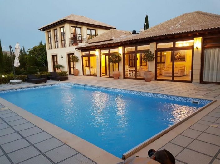 Image No.9-4 Bed House for sale