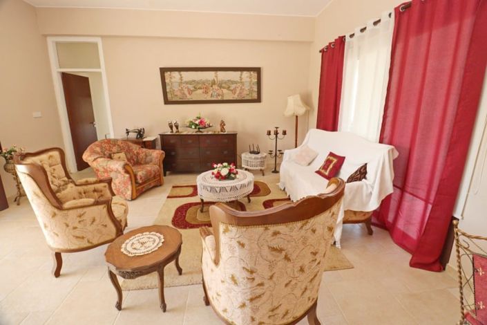 Image No.2-2 Bed House for sale